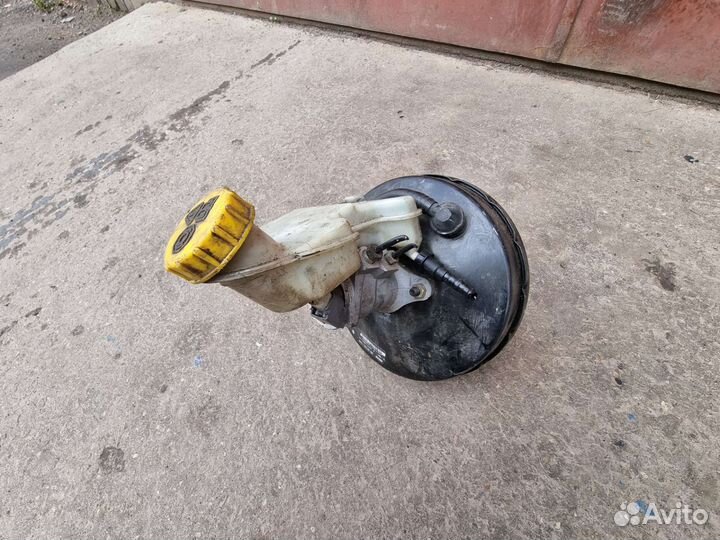 Вакуумный усилитель тормозов Ford Fusion