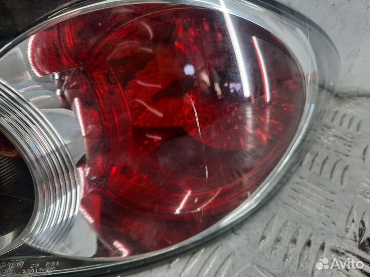 Фонарь правый в крыло Мазда Атенза GG