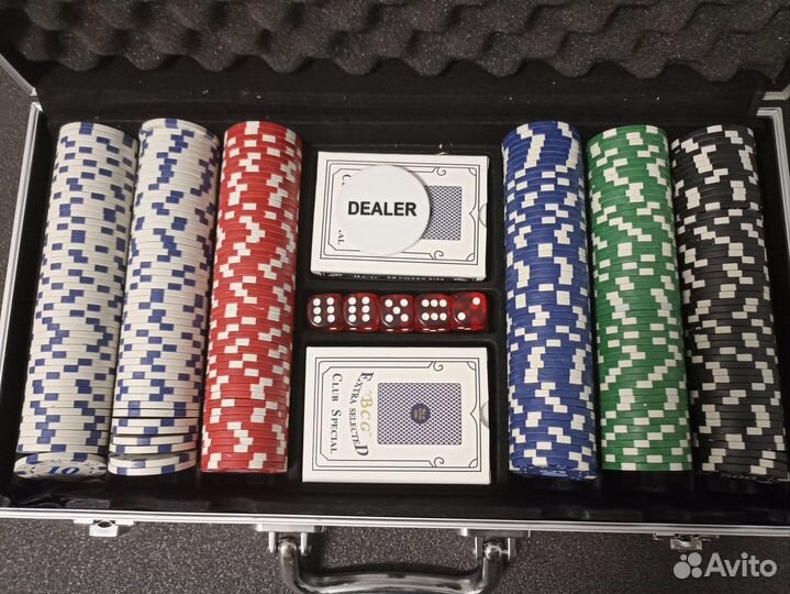 Покерный набор 300 фишек