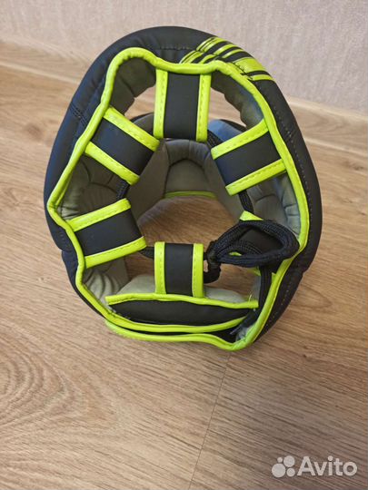 Шлем для единоборств