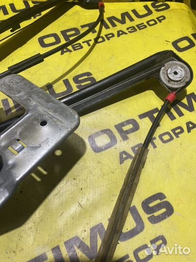 Передний правый стеклоподъемник BMW E-39