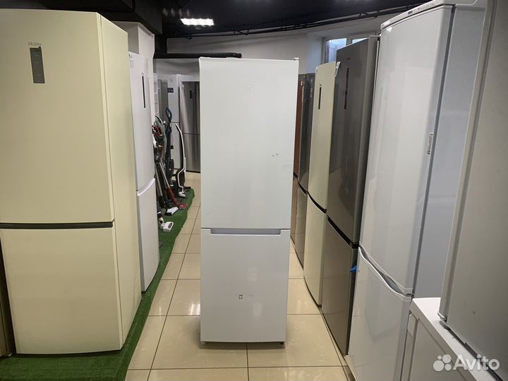 Холодильник новый