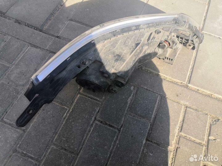 Левая фара Kia Rio 2016