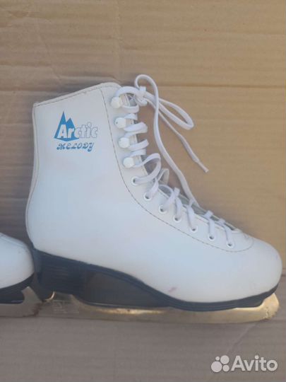 Коньки фигурные размер 37