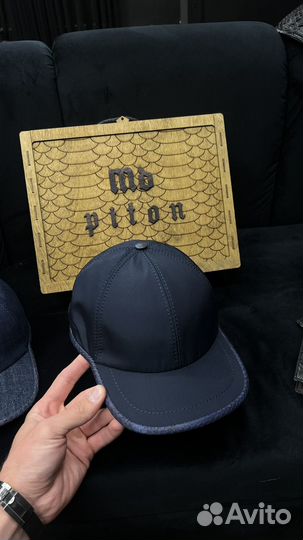 Кепки из питона