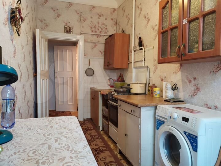 2-к. квартира, 55 м², 2/4 эт.