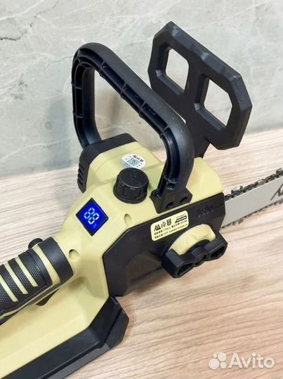 Аккумуляторная цепная пила 30 см