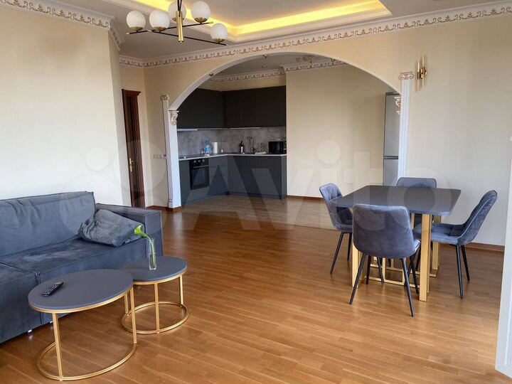 3-к. квартира, 99,5 м², 6/7 эт.