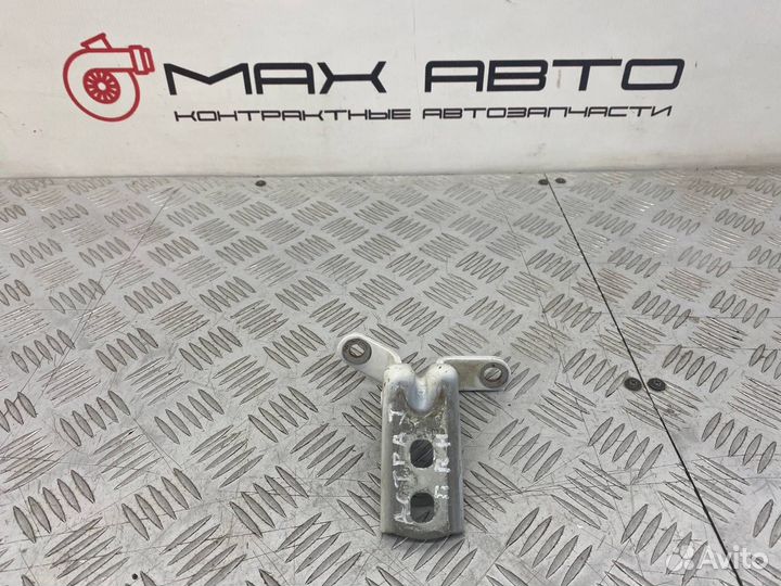 Б/У петля двери передний правый Opel Astra J P10