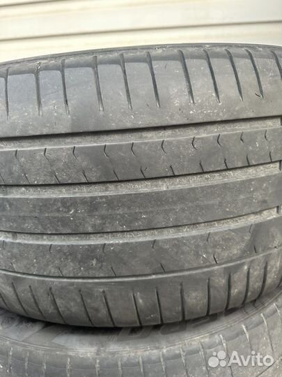 Pirelli P Zero 275/40 R21 и 315/35 R21 107Y