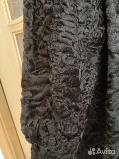 Шуба каракулевая 50 52