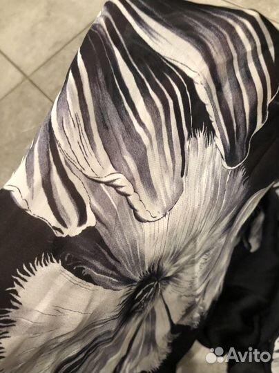 Палантин шаль Salvatore Ferragamo оригинал