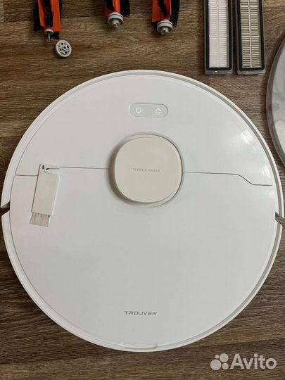 Робот пылесос trouver
