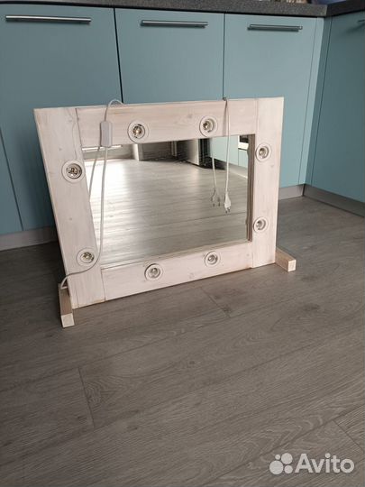 Гримерное зеркало с лампочками бу