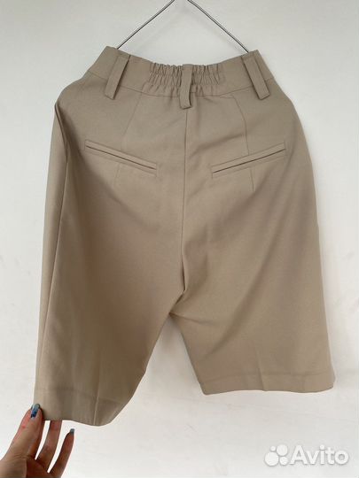 Шорты бермуды на худенькую девушку