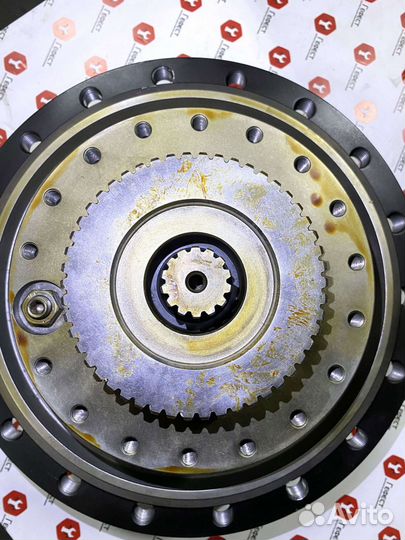 Гидромотор хода Hyundai R250LC-7 31Q8-40040