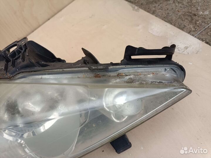 Фара Peugeot 207