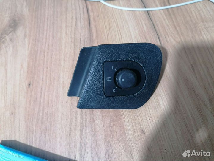 Джойстик зеркал skoda octavia