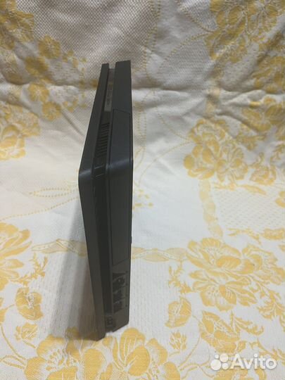 Sony PS4 slim