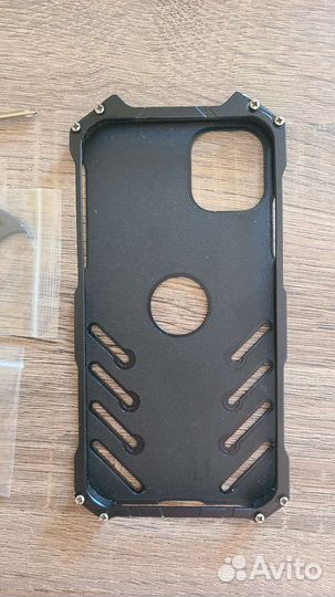 Бампер на iPhone 11