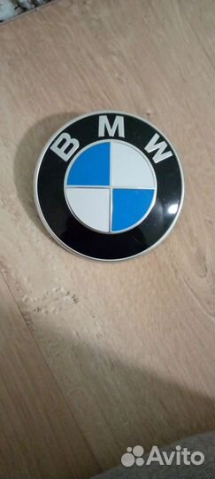 Значок bmw на капот