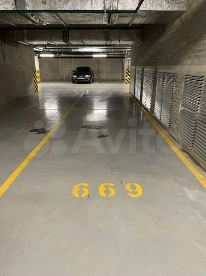 Машиноместо, 13 м²