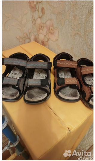 Босоножки кожаные