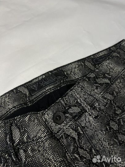 Джинсы новые Guess