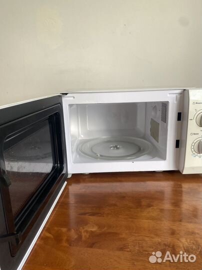 Микроволновка midea