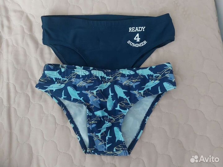 Плавательный костюм