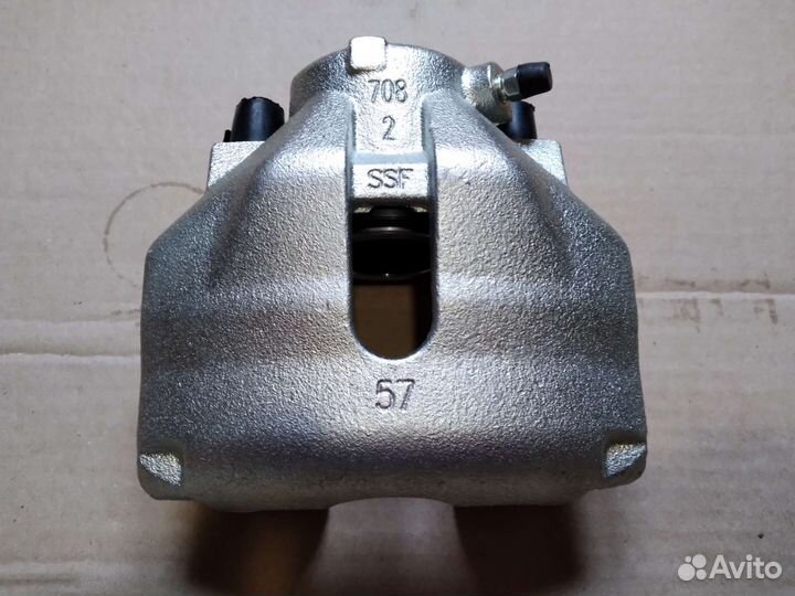 Суппорт пер лев audi 100 a6 c4