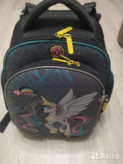 Рюкзак школьный hummingbird