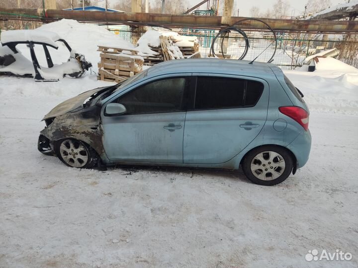 Hyundai i20 (1.4 АКПП) на запчасти