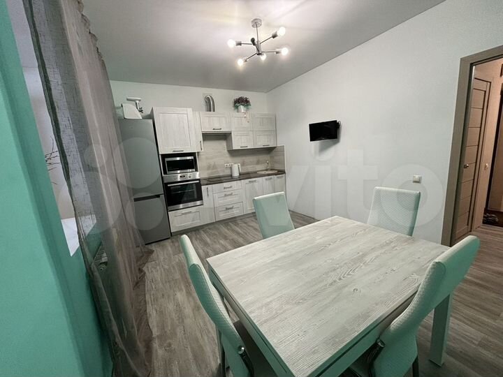 3-к. квартира, 94 м², 1/12 эт.