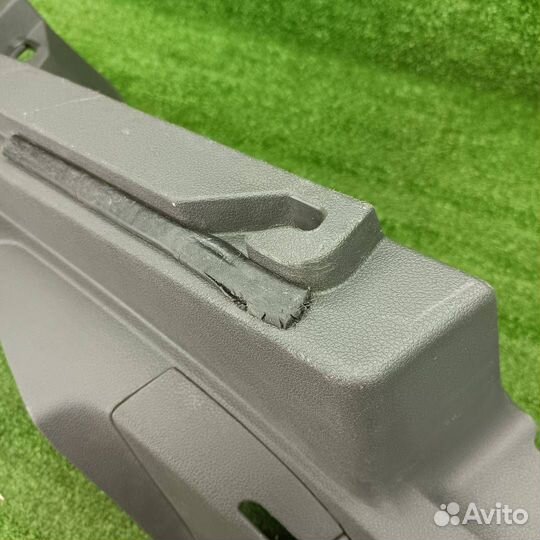 Обшивка отсека багажника правая Ford Focus 2 2007