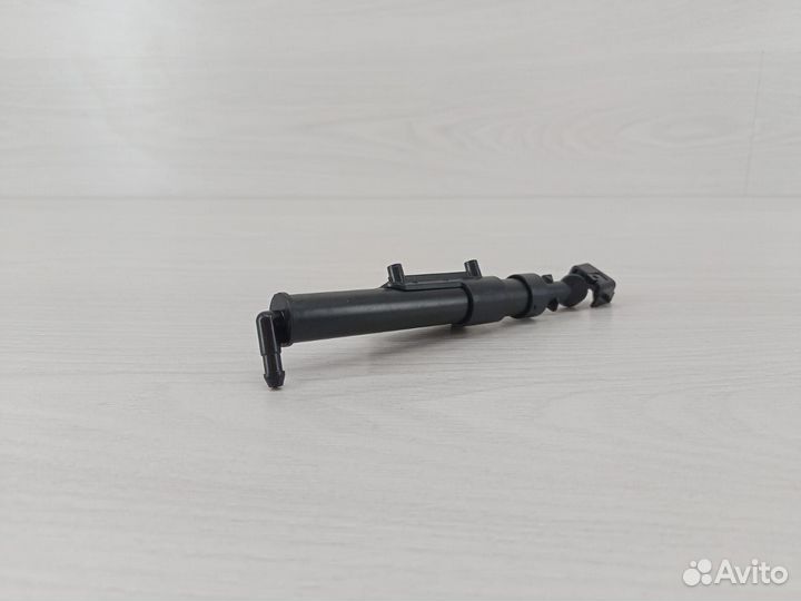 Форсунка омывателя фар правая Volvo XC70 (Mk3)