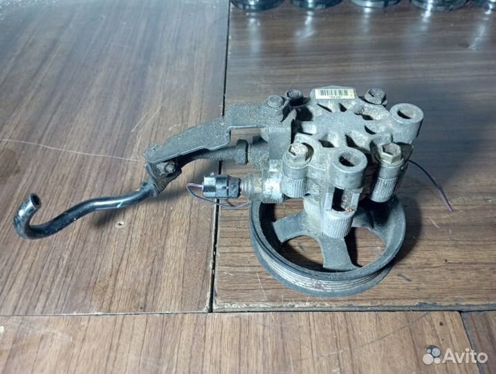 Насос гидроусилителя Mitsubishi Galant 8 4G64 2.4