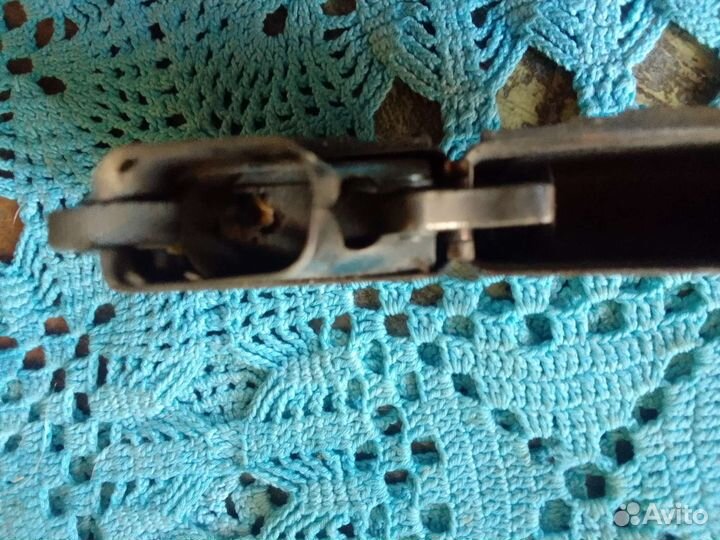 Зажигалка-пьезо красная 2018г.LM