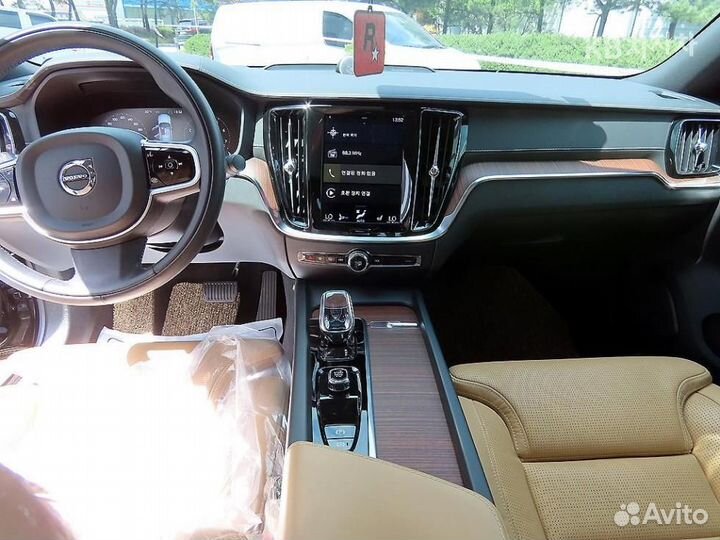 Volvo S60 2.0 AT, 2021, 31 500 км