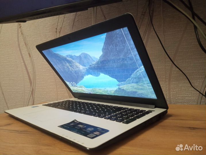 Ноутбук asus X502C SSD 256Gb