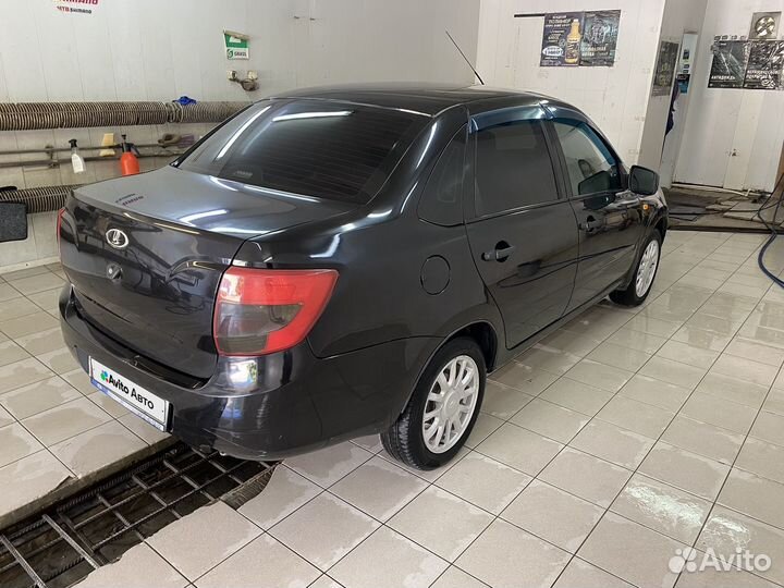 LADA Granta 1.6 МТ, 2014, 200 100 км