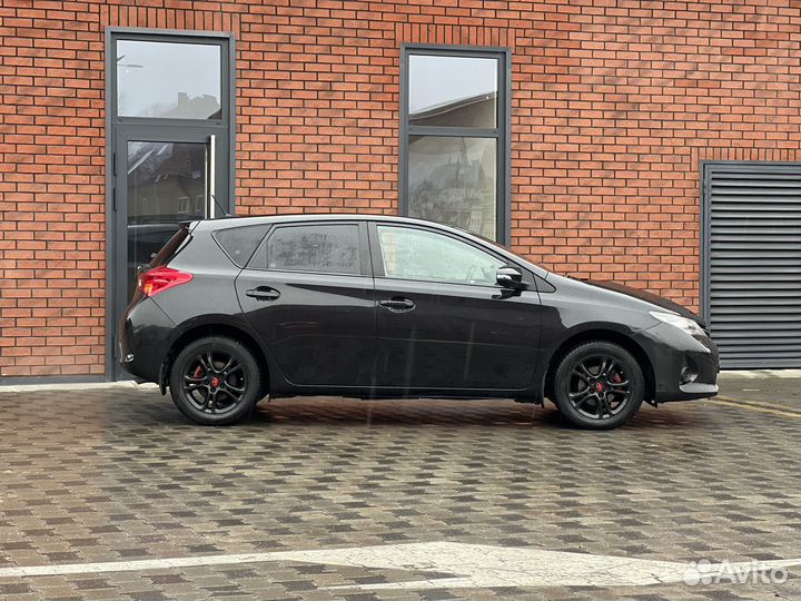 Toyota Auris 1.3 МТ, 2014, 98 106 км