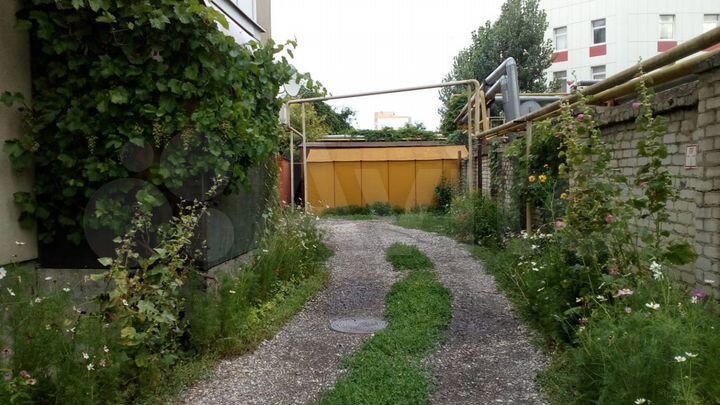 3-к. квартира, 75 м², 1/4 эт.