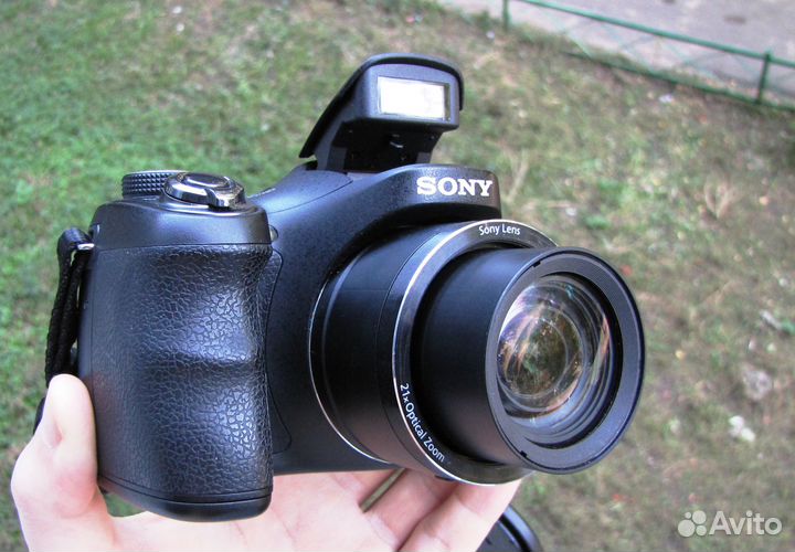 Sony Cybershot DSC-H100