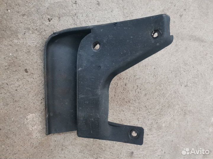 Брызговик задний правый Hyundai Sonata седан тагаз