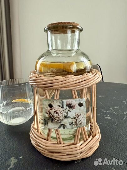 Бутылка для напитков, ваза