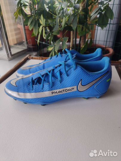 Футбольные бутсы nike