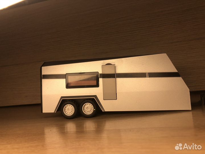 Коллекционная модель Tеsla cubеrtruck CubеrLandr