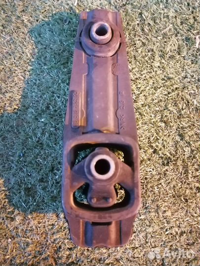 Опора двигателя (подушка двс) задняя 9681675280 Pe