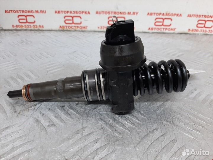 Форсунка Volkswagen Touran 2005 038130073AG
